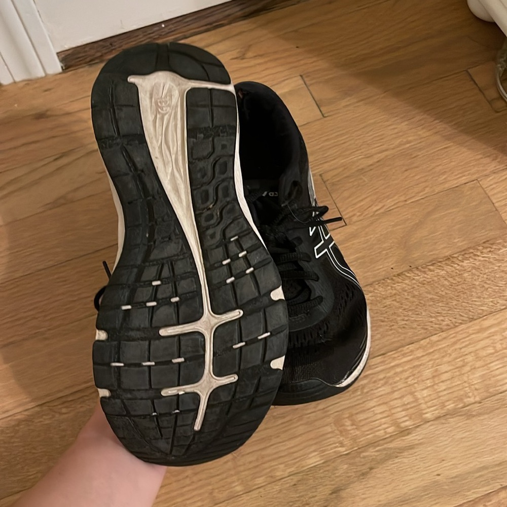 ASICS sneakers - Picture 2 of 3